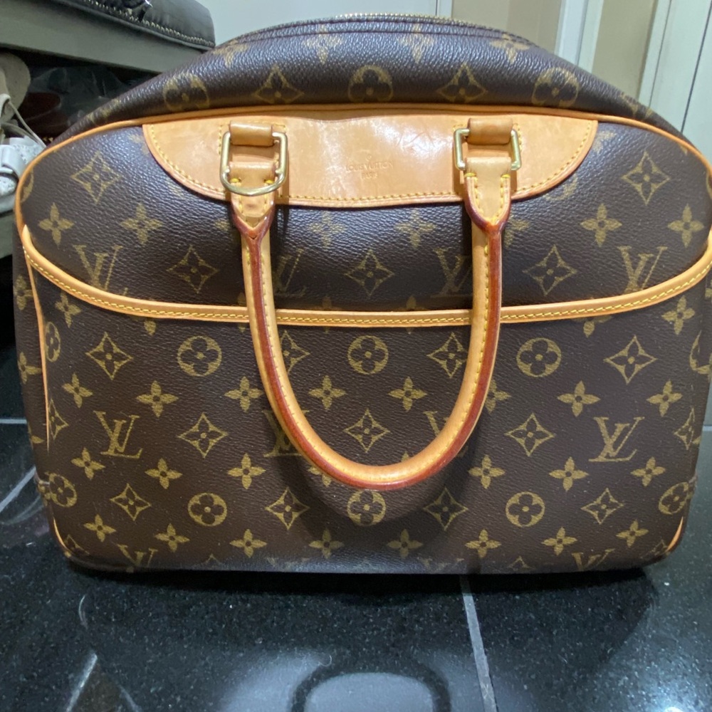 Louis Vuitton Monogram Deauville Bag